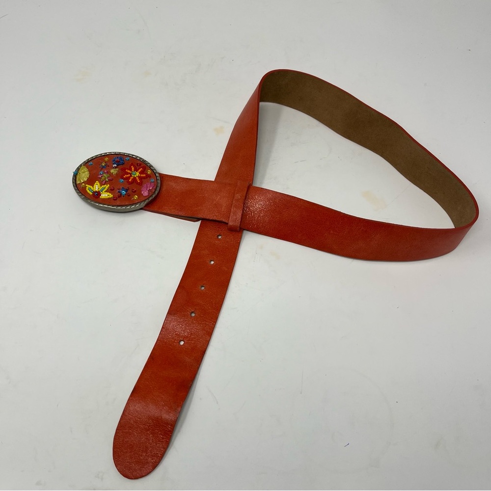 Beaded buckle on Orange leather belt S - Picture 8 of 8